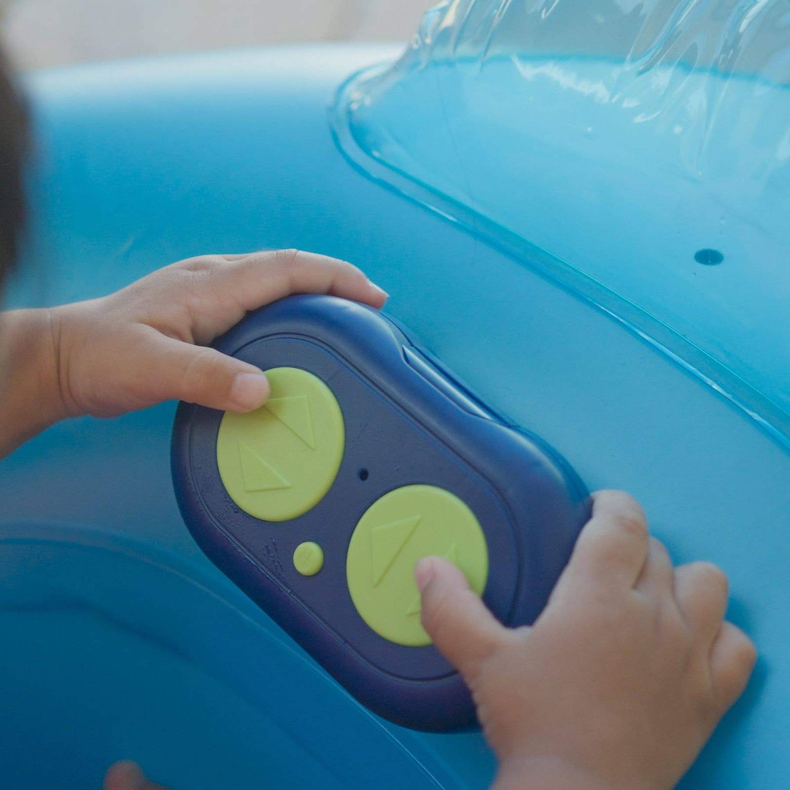 PoolCandy - Baby Runner - Remote Controlled Motorized Baby Boat
